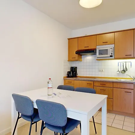 Appartementhaus Binzer Sterne 16 *